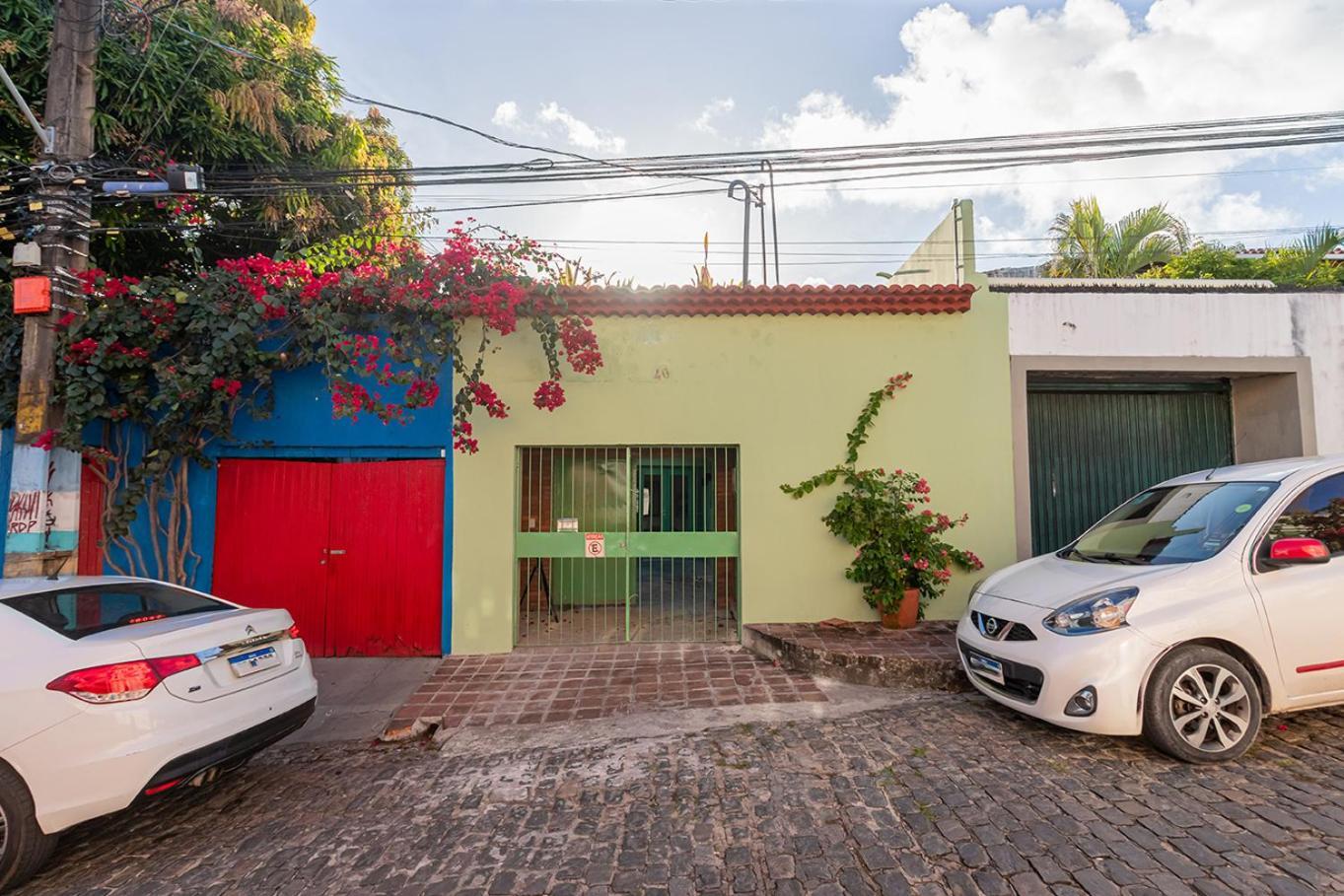 Casas Amparo Manupia *